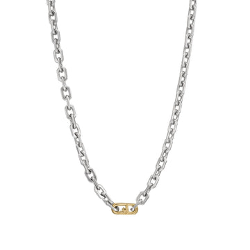 Ανδρικό ασημί κολιέ με ατσάλινη αλυσίδα Emporio Armani EGS3147040 σε ασημί χρώμα με χρυσό κούμπωμα αλυσίδα κρίκο-κρίκο.